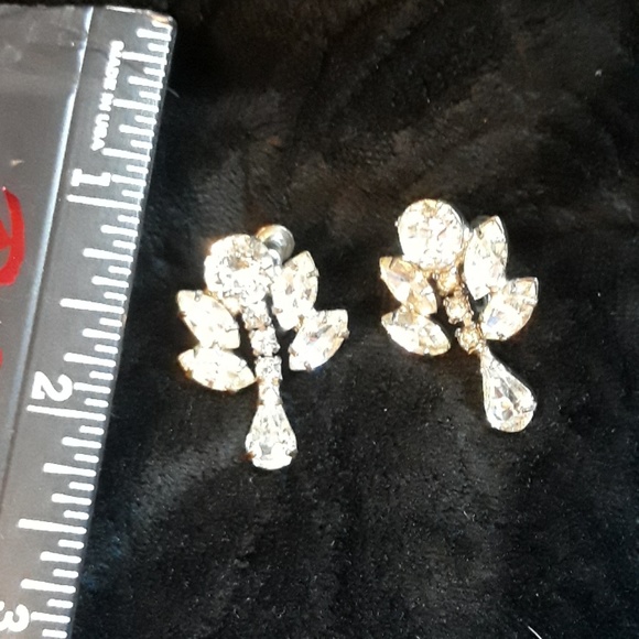 Earrings - Picture 4 of 4